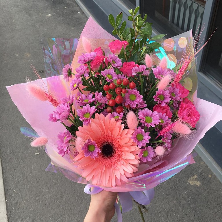 Букет цветов из: Розы, Герберы и Хризантемы в Красном Логе