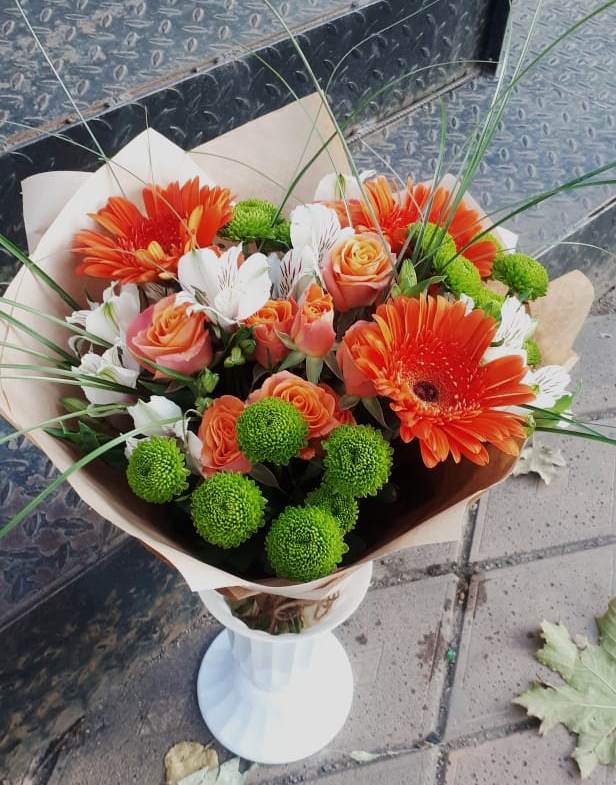 Букет цветов из: Герберы, Хризантемы, Альстромерии и Розы в Красном Логе