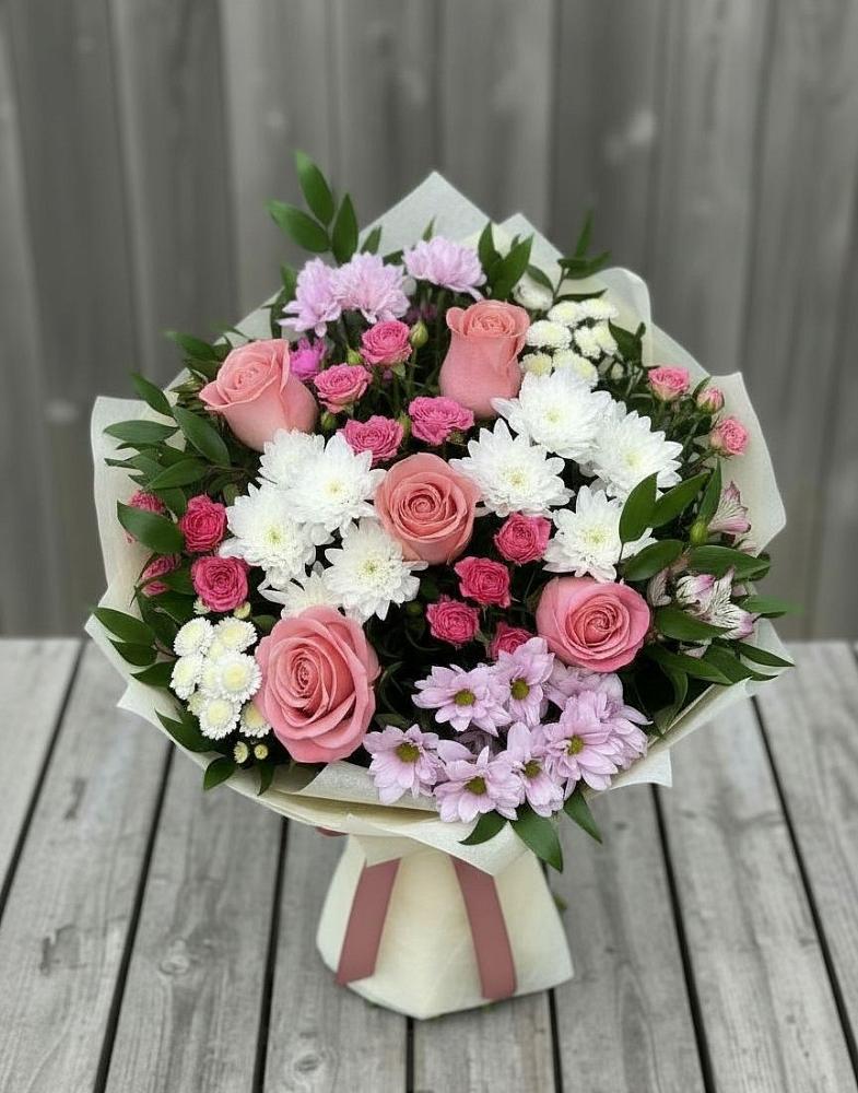 Букет цветов из: Альстромерии, Гвоздики, Розы и Хризантемы в Красном Логе