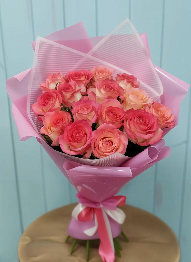 Букет 15 Розовых роз Равель в Красном Логе