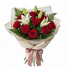 Букет цветов из:  Лилии и Розы в Красном Логе