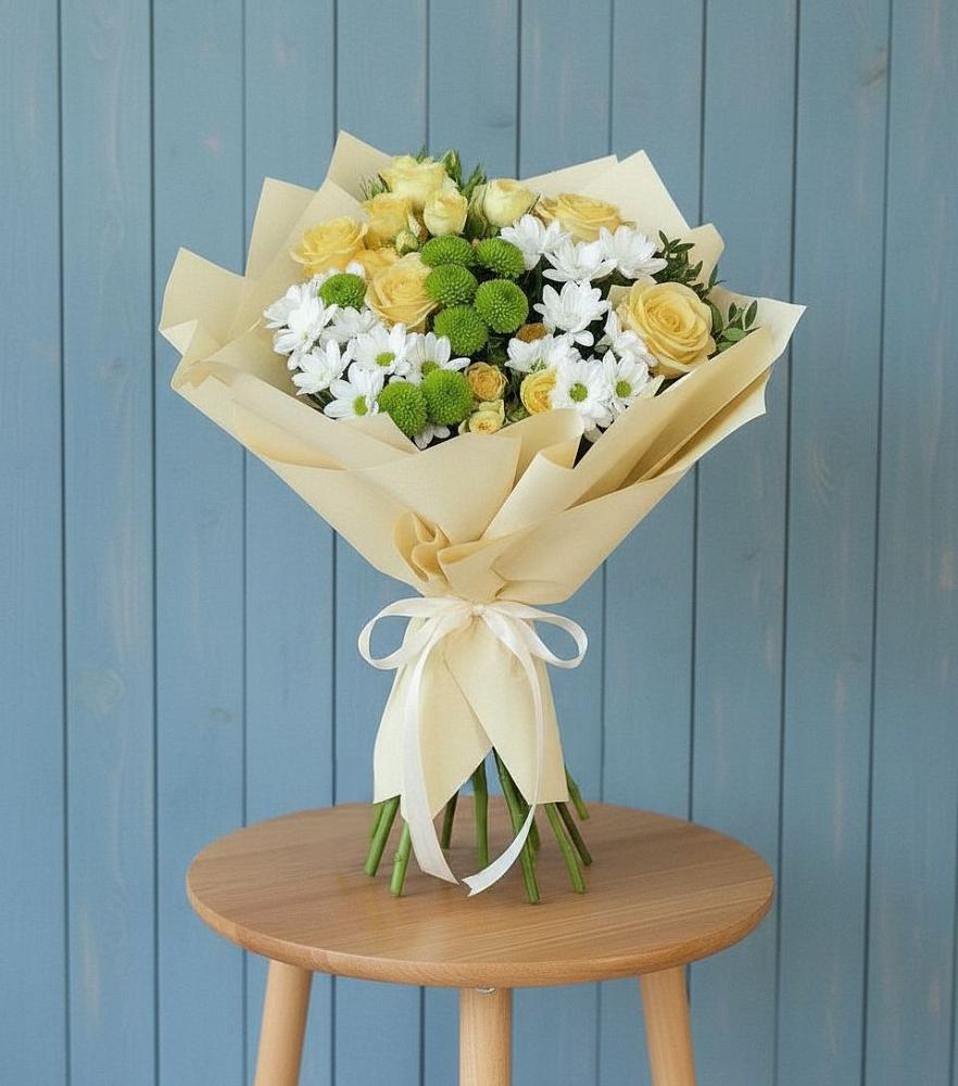 Букет цветов из: Хризантемы и Розы в Красном Логе