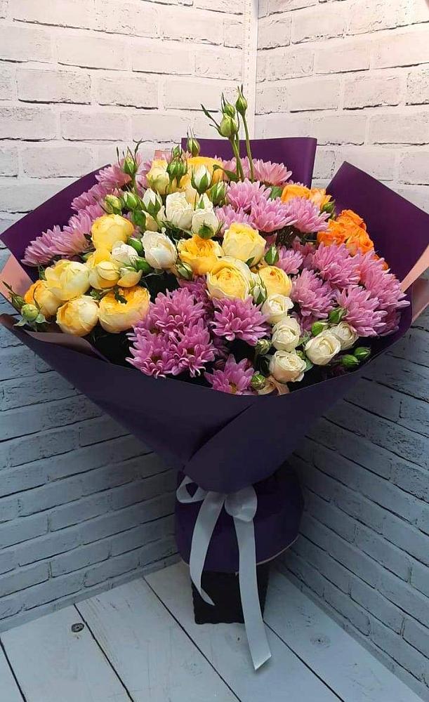 Букет цветов из: Хризантемы и Розы в Красном Логе