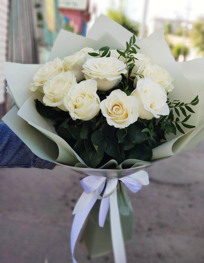 Букет Белые розы Проуд в Красном Логе