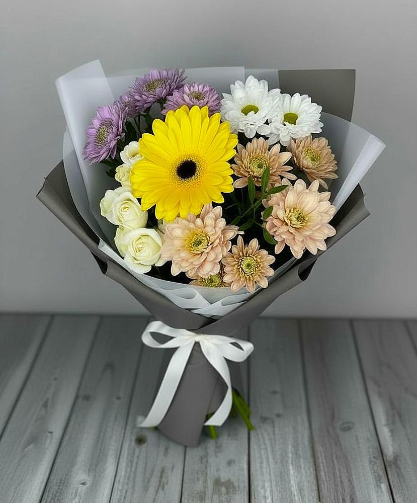 Букет цветов из: Розы, Герберы и Хризантемы в Красном Логе