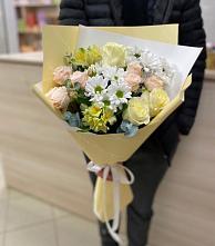 Букет цветов из:  Альстромерии, Розы и Хризантемы в Красном Логе