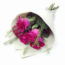 Букет цветов из:  Розы в Красном Логе