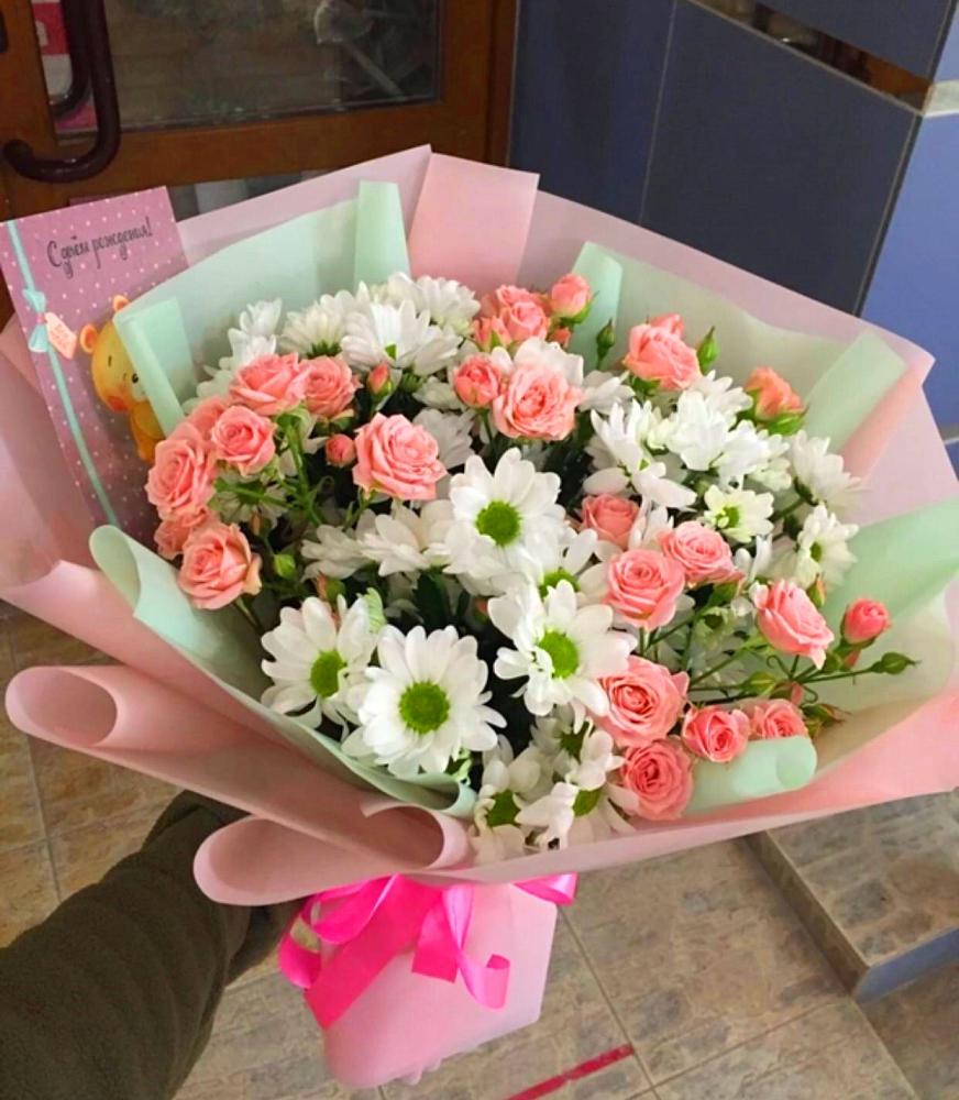 Букет цветов из: Розы и Хризантемы в Красном Логе