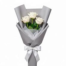 Букет 3 белые розы в Красном Логе