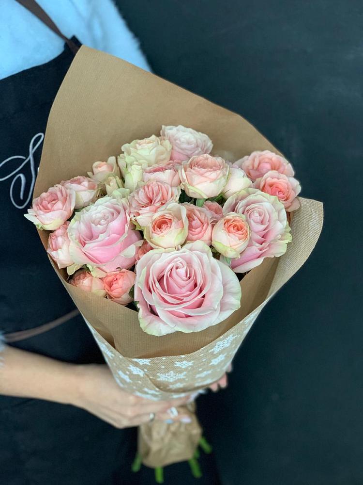 Букет цветов из: Хризантемы и Розы в Красном Логе