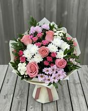 Букет цветов из:  Альстромерии, Гвоздики, Розы и Хризантемы #REPLACE_PRED# Красном Логе