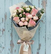 Букет цветов из:  Розы в Красном Логе