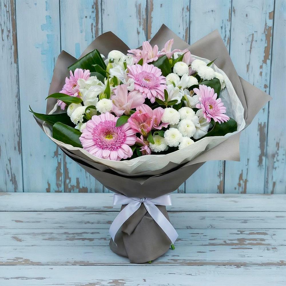 Букет цветов из: Герберы, Альстромерии и Хризантемы в Красном Логе