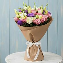Букет цветов из:  Лизиантусы в Красном Логе